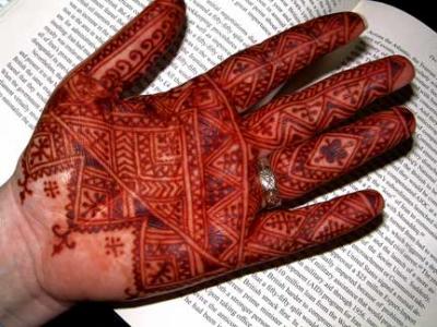 la femme musulmane et le Henn�